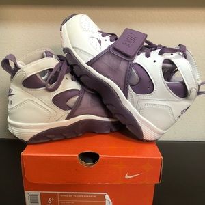 Nike Air Huarache for Women’s